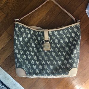 Dooney & Bourke Purse